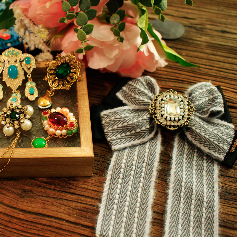 Vintage Baroque Style Crystal  - Vintage Fashion Boutique ulasan dan harga